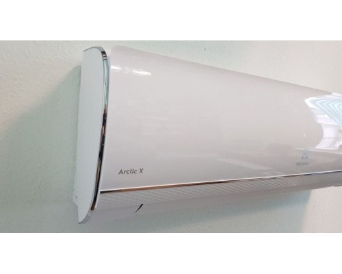 Кондиционер Electrolux Arctic_X Super DC Inverter EACS/I-07HAR_X/N3